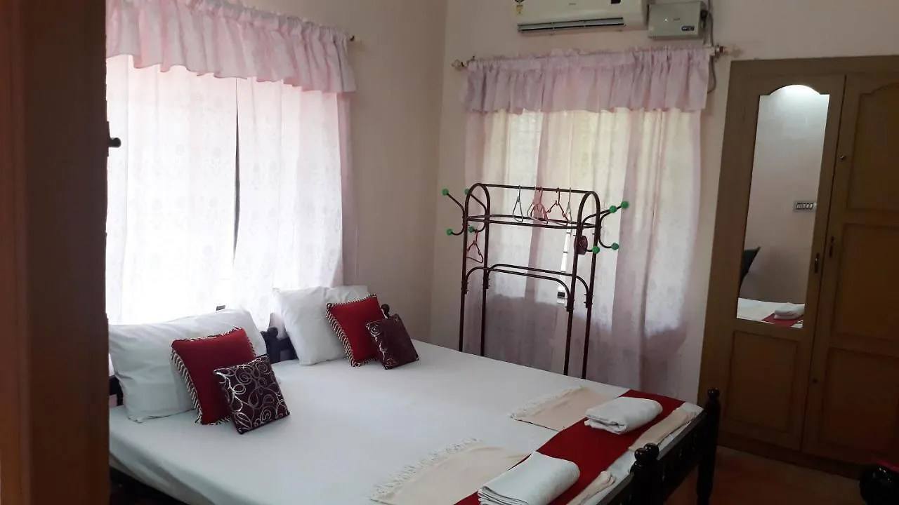 Homestay Valiyathayil Home Stay Kochi